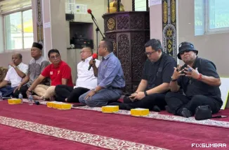 Teks Foto : Dalam rangka support untuk SPFC pada (3/11/2025) malam melakoni laga melawan Arema FC di Stadion GOR H Agus Salim. IST