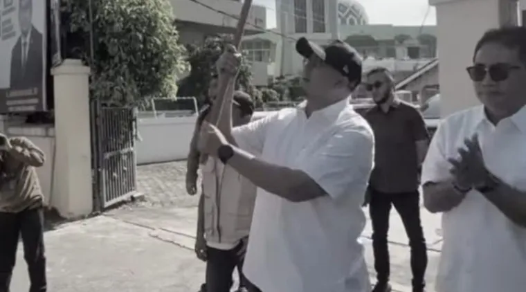 Andre Rosiade Salurkan 1.000 Paket Sembako Rp500 Ribu untuk Korban Bencana Pasaman dan Agam