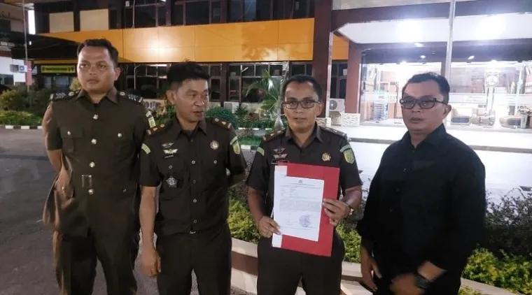 Merasa Penyidikan Dihalangi, Kejari Padang Polisikan Kuasa Hukum Benny Saswin Nasrun